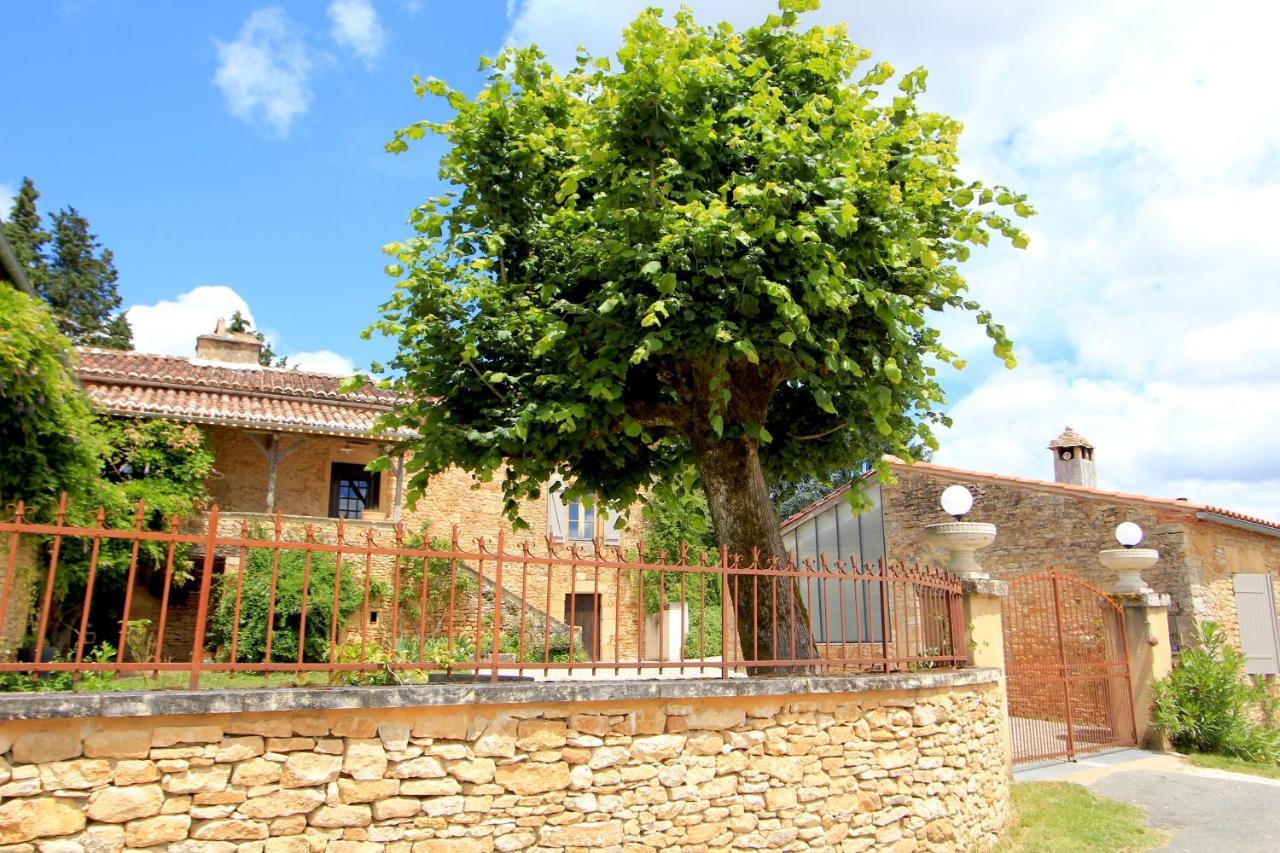 Maison de Vacances Loubejac Extérieur photo